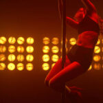 Striptýz na narozeniny – originální dárek, který má šťávu